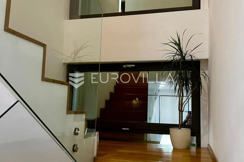 novi zagreb, golf resort, moderna četverosobna kuća u nizu s vrtom - slika 20
