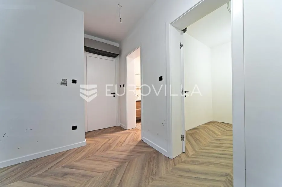 osijek, donji grad, moderan trosoban stan s dva parkirna mjesta površine 111 m² - slika 2