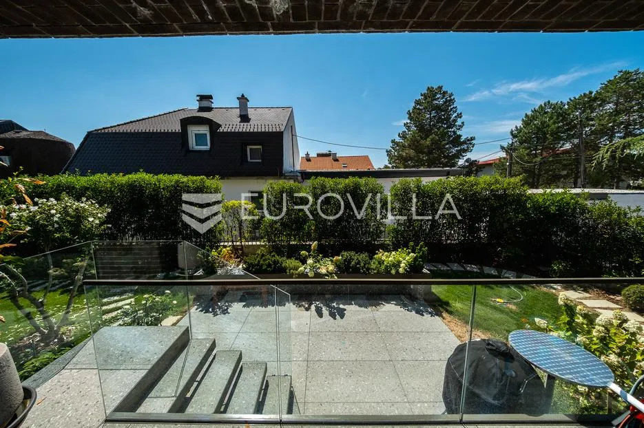 zagreb, zelengaj, trosobni luksuzni stan u urabnoj vili, 200 m² - slika 10