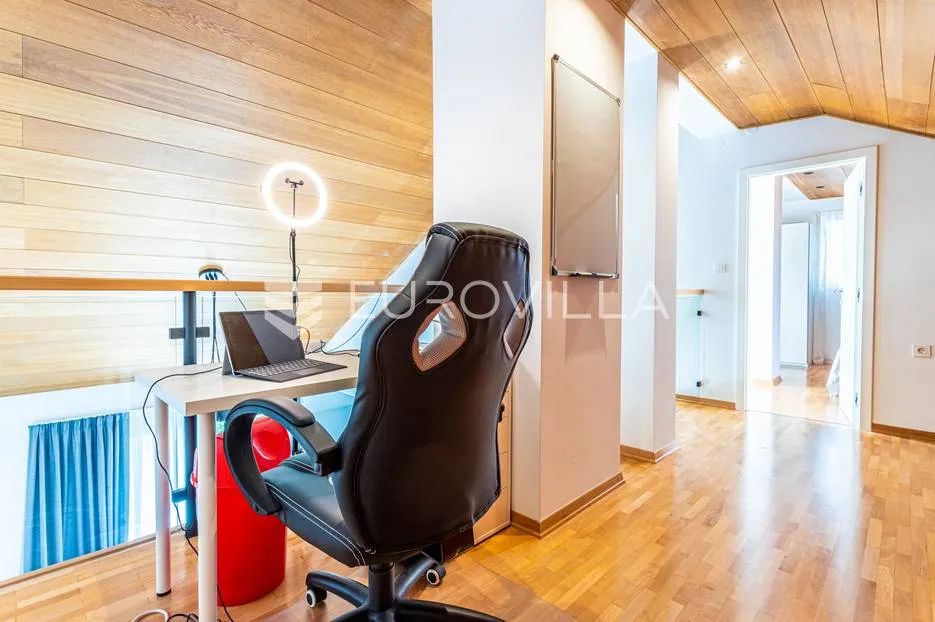 split, bol, moderan penthouse, 4 spavaće sobe - slika 23