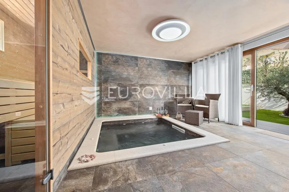 istra, rovinj, atraktivna kuća 170m2 s bazenom u neposrednoj blizini centra - slika 36