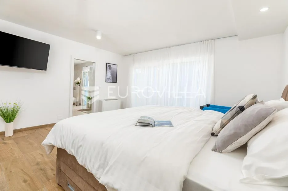 istra, fažana elegantna samostojeća vila s pogledom na brijune - slika 50