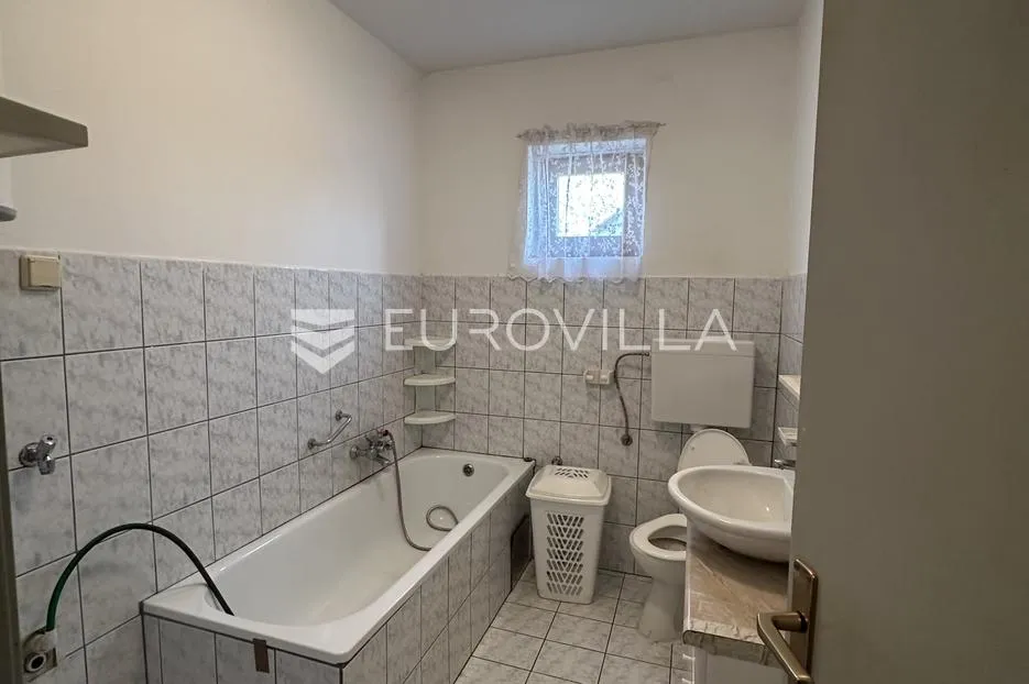 vukovar, borovo naselje, kuća 90 m² dodatni stambeni prostor, okućnica 663 m² - slika 3