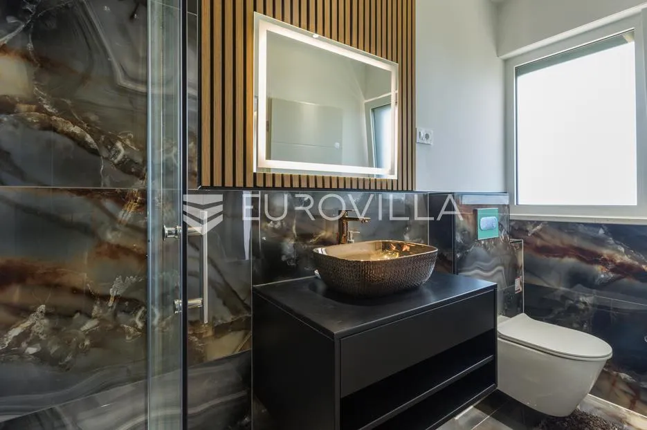 istra, medulin, moderna elegantna vila 200 m² blizu mora i plaža - slika 28