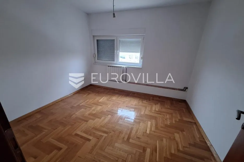 karlovac, stambeno poslovna zgrada 1000 m², višenamjenska mogućnost - slika 13