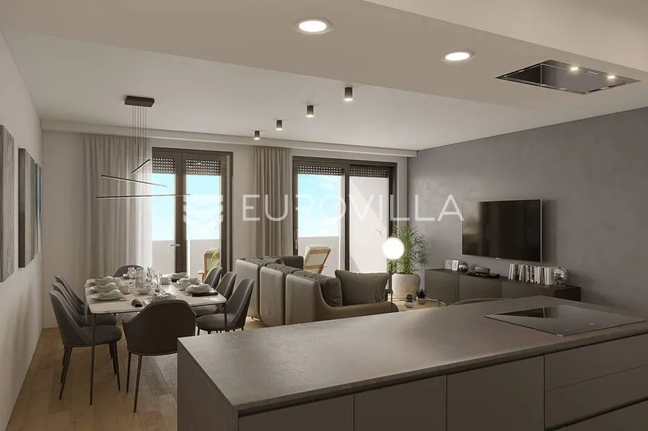 Pula, prekrasan četverosobni stan G1, NKP 130,31m2, centar grada - Medulin