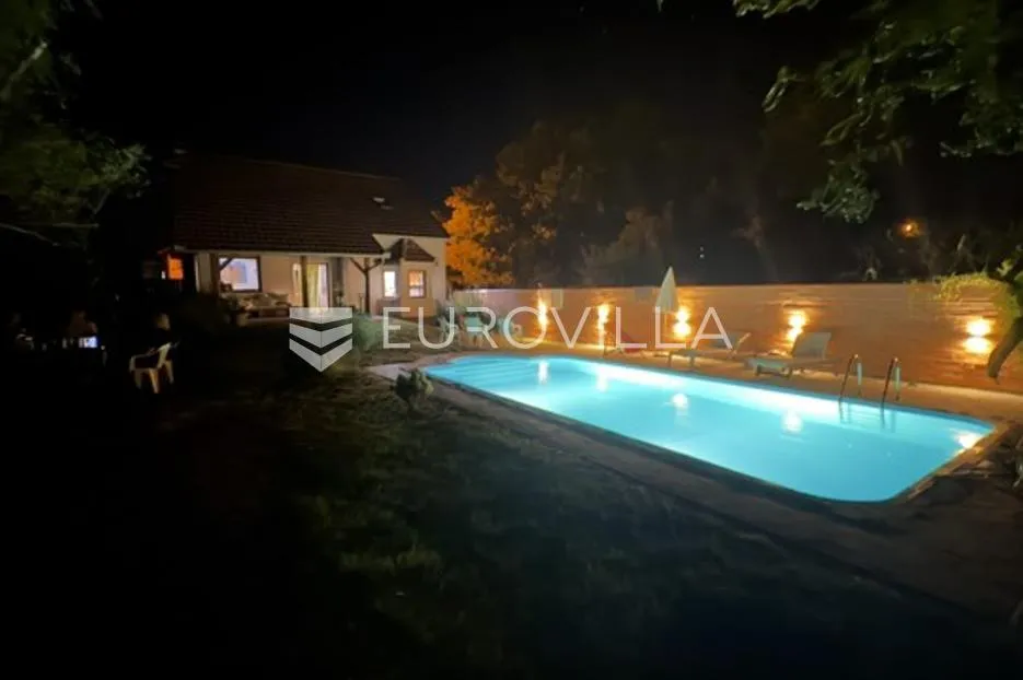 osijek, bilje, četverosobna kuća sa bazenom, 126 m² - slika 18