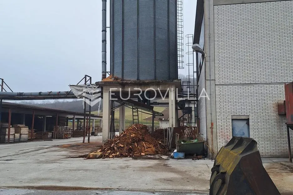 vojnić, proizvodna hala i skladište 9000 m² na parceli od 25000 m², višenamjenska mogućnost - slika 7