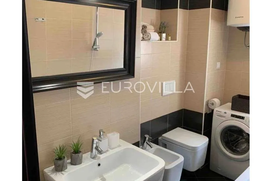 istra, pula, renovirana i namještena kuća nedaleko pulske arene, 93 m², dvorište 63 m² - slika 18