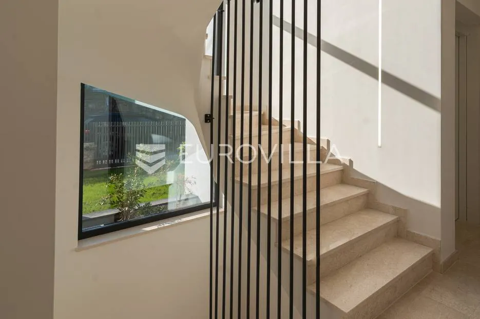 opatija, centar, luksuzan dizajnerski penthouse s neto korisnom površinom od 250 m² s bazenom - slika 16