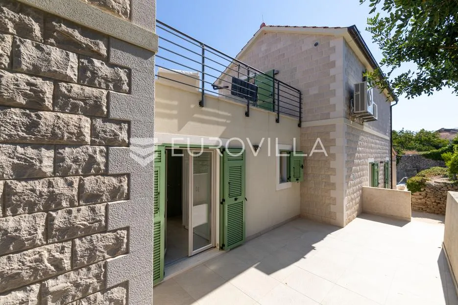 hvar, vrboska, predivna kamena vila u blizini mora - slika 9