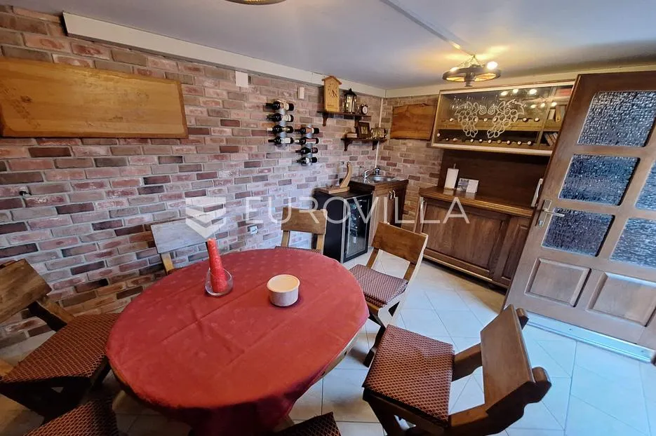 netretić, jarče polje, kuća 250 m², 200 m do rijeke kupe - slika 4