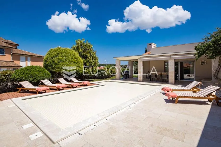 istra, banjole, prekrasna vila 277 m² na velikoj okućnici, 300 m od mora - slika 32