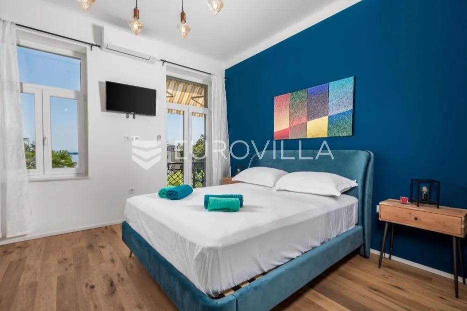 opatija, adaptiran stan 100 m², drugi red do mora, dva balkona - slika 16