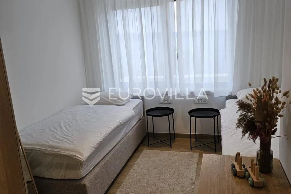 podstrana, vila s 4 sobe, bazenom i panoramskim pogledom na more - slika 11
