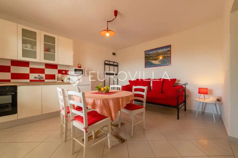 bol na braču - apartmanska kuća s građevinskim zemljištem - slika 20