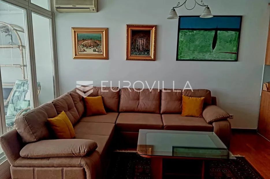 zagreb, miramarska, uređen dvosoban stan 70,19 m2 - slika 2