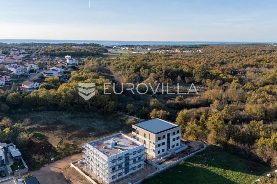 istra, poreč, novogradnja, prostrani penthouse sa krovnom terasom, odlična lokacija - slika 18