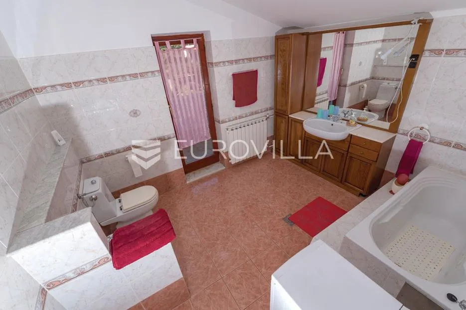 istra, premantura, duplex kuća 260 m² s pogledom na more i bazenom 24 m² - slika 16