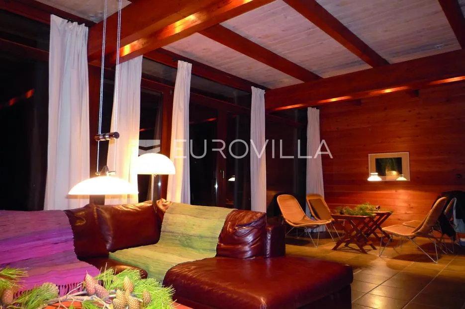 istra, rovinj, unikatna vila 362 m² na samo 150 metara od mora na traženoj lokaciji - slika 3