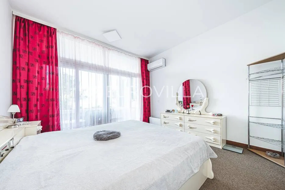 otok krk, njivice, prekrasna kuća s pogledom na more nkp 244 m2 - slika 15