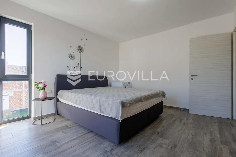 istra, medulin, trosoban stan u modernoj, novoj stanogradnji 94 m², prvi kat - slika 8