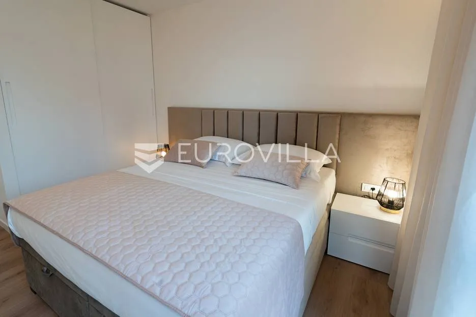 opatija, centar, luksuzan dizajnerski penthouse s neto korisnom površinom od 250 m² s bazenom - slika 8