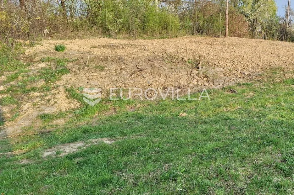 draganić, zemljište 5330 m² s priključcima na mirnoj lokaciji - slika 3