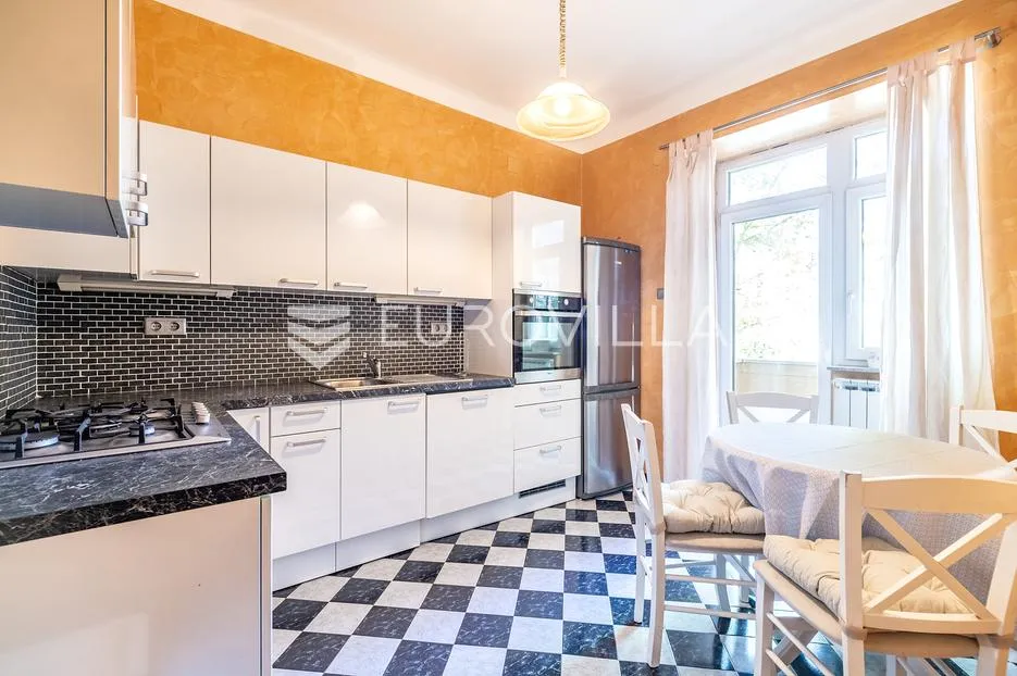 zagreb, martićeva ulica, uređen četverosoban stan površine 90 m² - slika 2