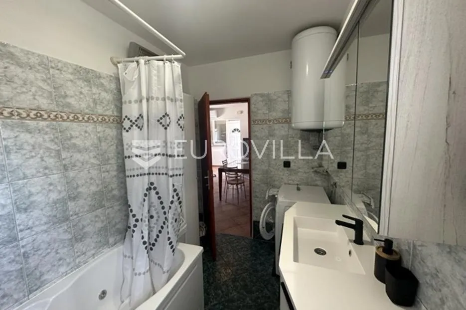 istra, medulin samostojeća kuća 130 m² s prekrasnom krovnom terasom i pogledom more - slika 20