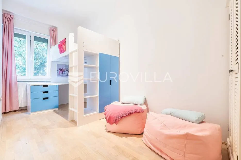 zagreb, srebrnjak, moderan četverosoban stan 95 m² s balkonom - slika 3