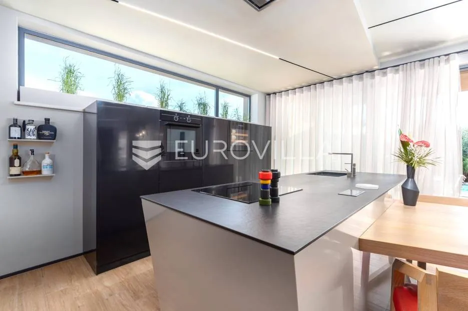 istra, umag, prekrasna vila s bazenom, 156 m² - slika 17