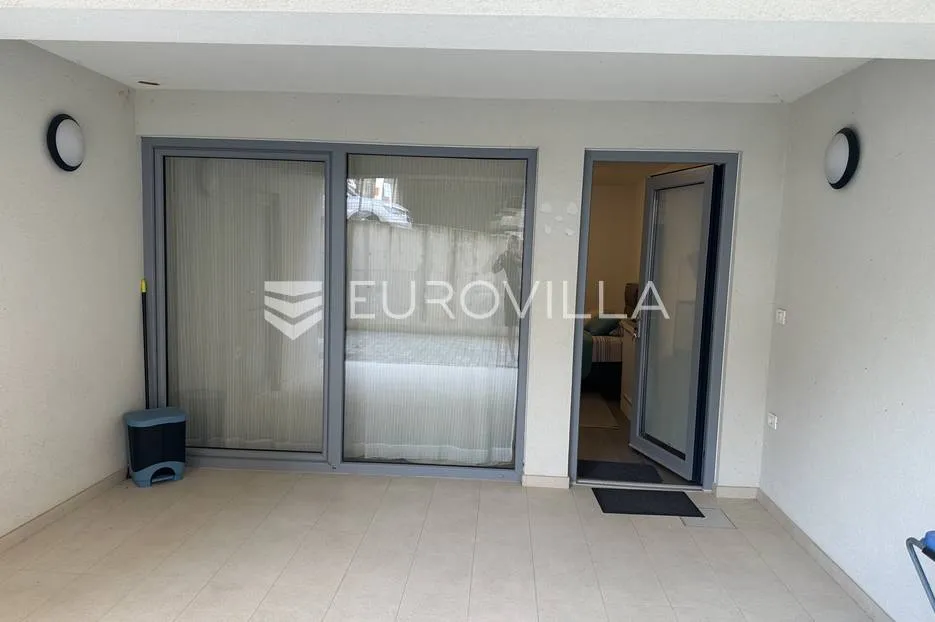 ližnjan, moderna kuća zadnja u nizu 175 m² s uređenim vrtom, bazenom i pogledom more - slika 5