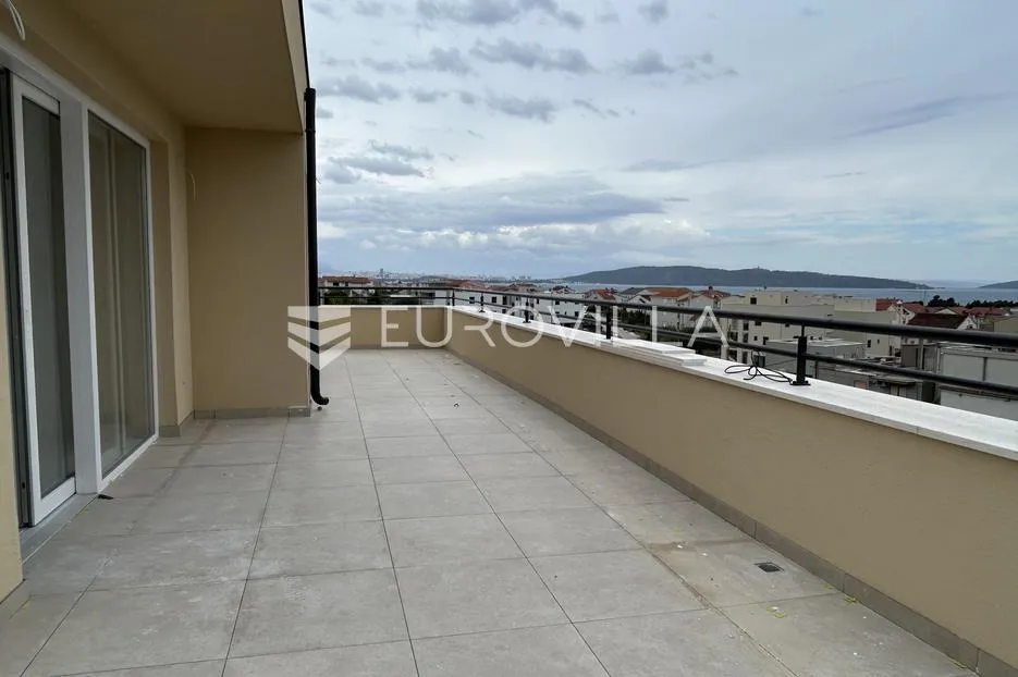 kaštel lukšić, četverosobni penthouse neto korisne površine od 112,08 m² s krovnom terasom - slika 14