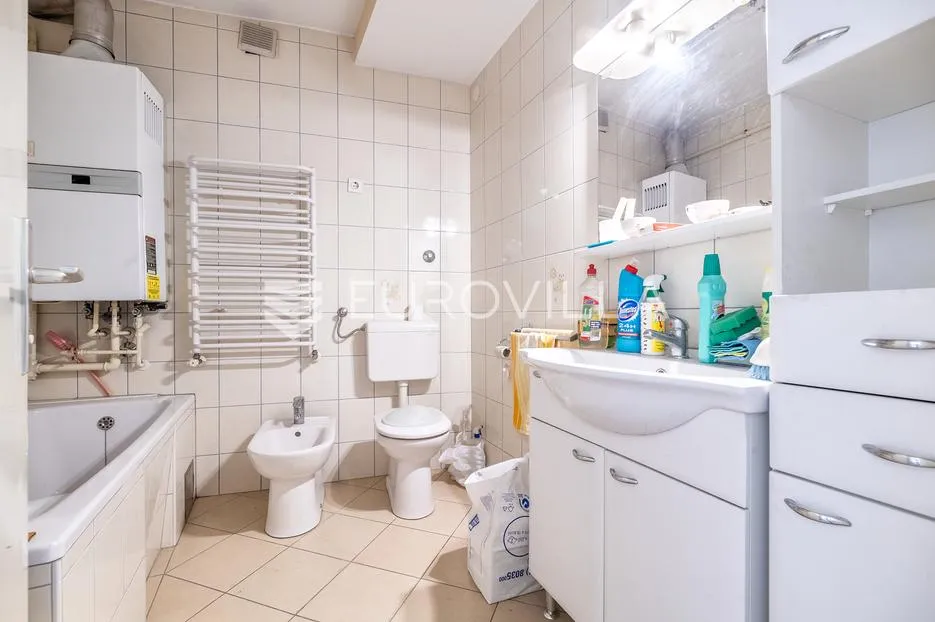 zagreb, trešnjevka funkcionalan četverosobni stan 91 m² - slika 5