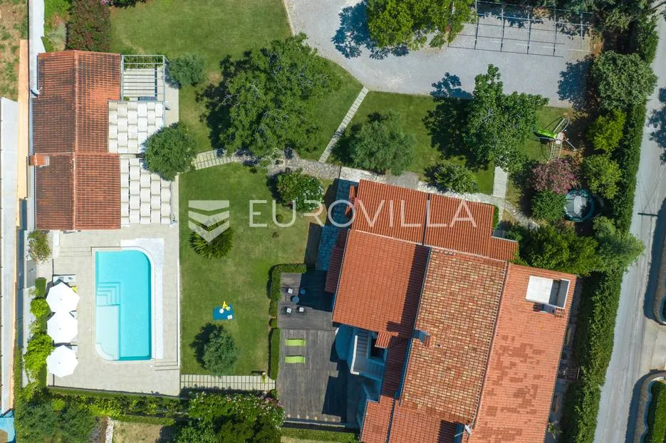 ližnjan: vila s bazenom na prostranoj okućnici - slika 68