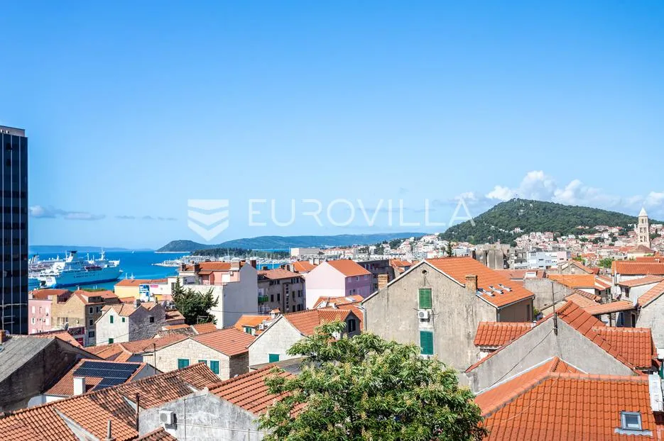 split, prekrasan penthouse s pogledom na more i grad - slika 29