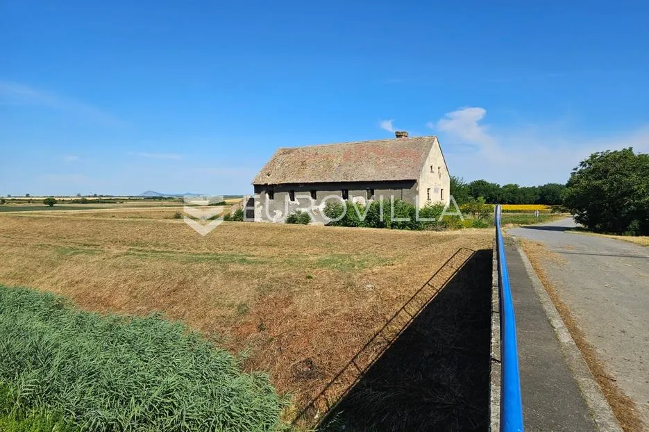 branjina, stari mlin površine 900 m² - slika 3