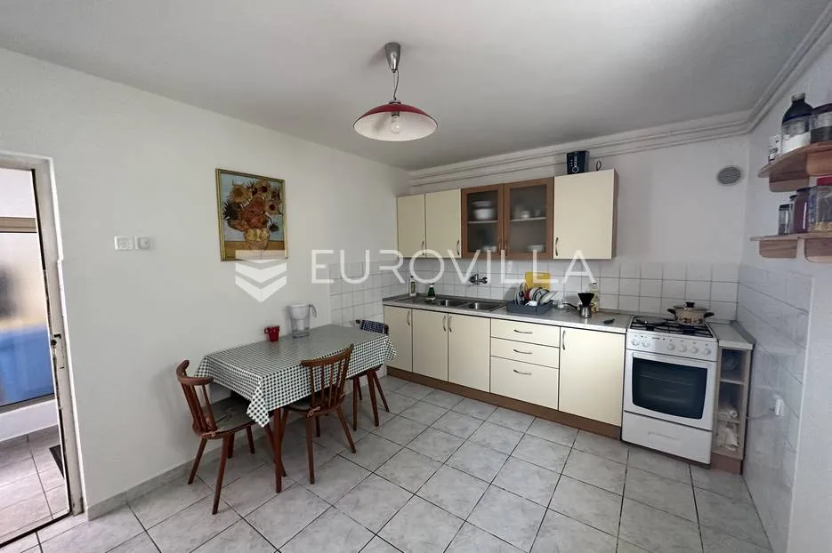 istra, pula - dvojna kuća nkp 150 m2 u neposrednom centru grada - slika 7