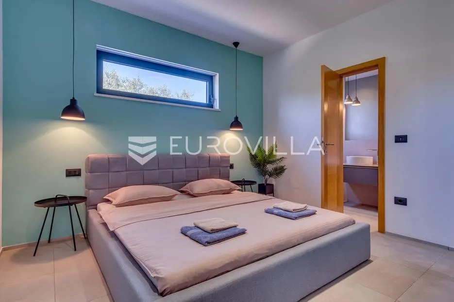 peroj, luksuzna dizajnerska vila s pogledom na more - slika 18
