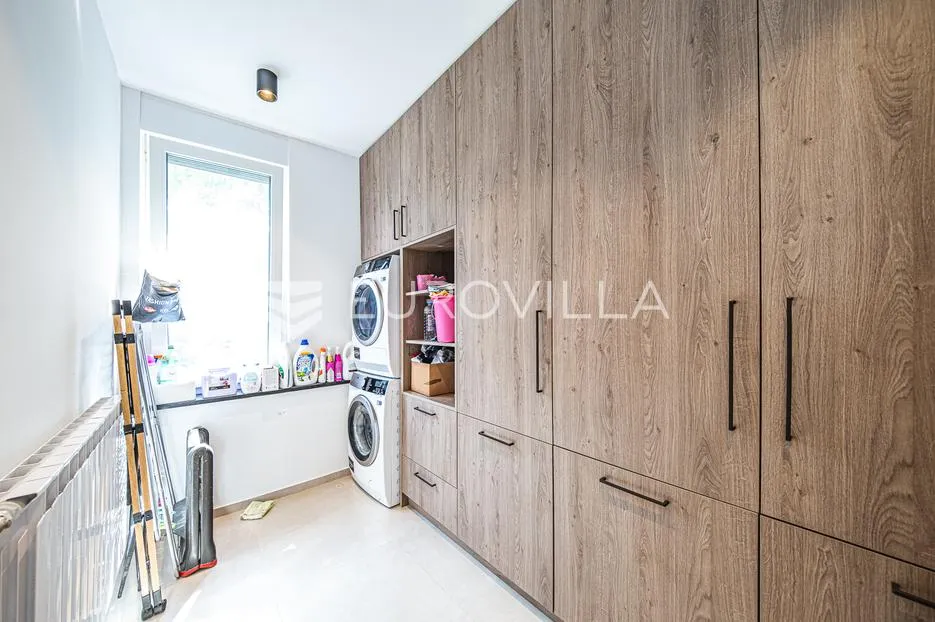 zagreb, bukovačka cesta, luksuzan peterosoban dvoetažan stan, 200 m² - slika 15