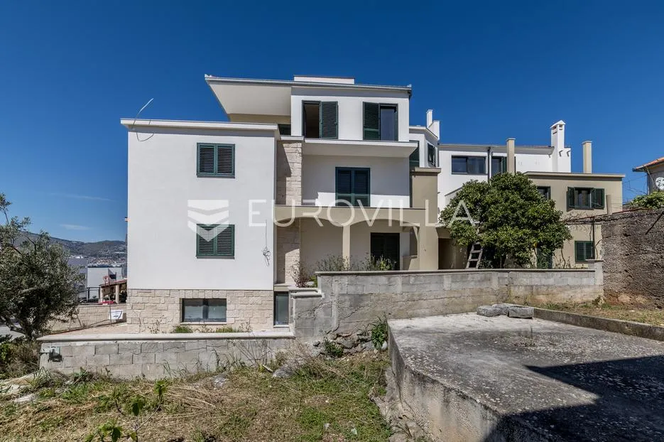 čiovo, okrug gornji | dvosobni apartman na drugom katu - slika 25