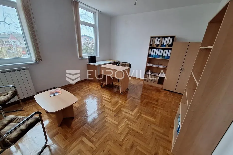 karlovac, stambeno poslovna zgrada 1000 m², višenamjenska mogućnost - slika 5