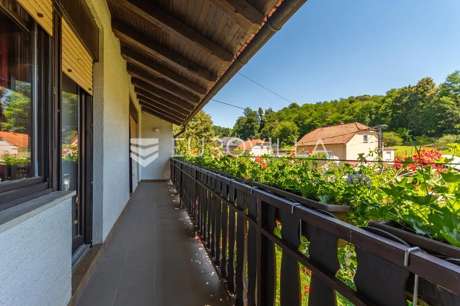 štrigova, prekrasna obiteljska kuća površine 120 m² - slika 10