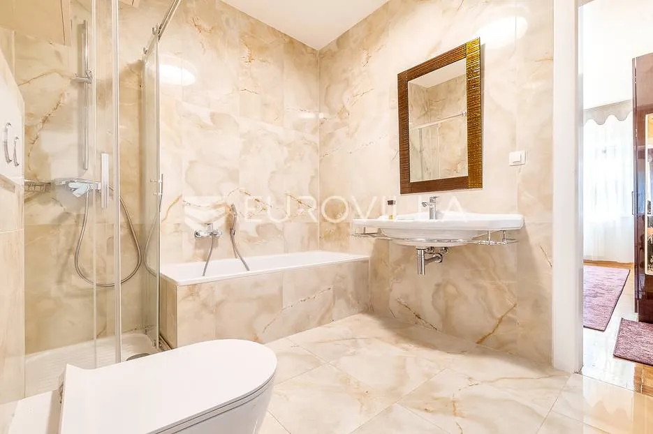zagreb, donji grad luksuzan četverosoban stan 140 m2 - slika 8