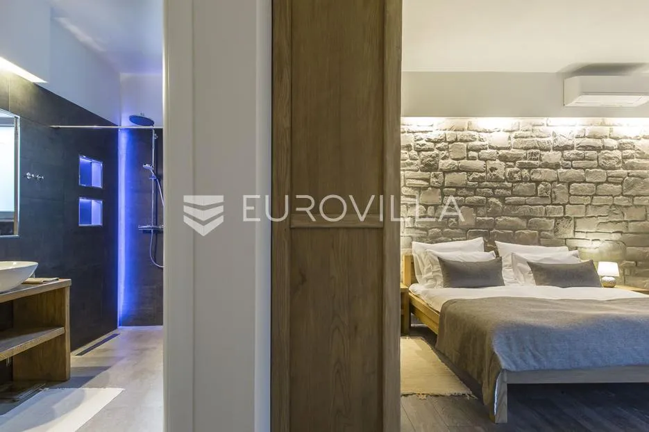 istra, labin, prekrasna vila s pogledom na more prepuna sadržaja - slika 20