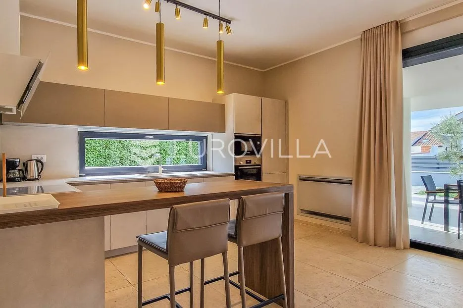 istra, luksuzna villa 276 m² s 4 spavaće sobe, bazenom i pogledom na more - slika 4