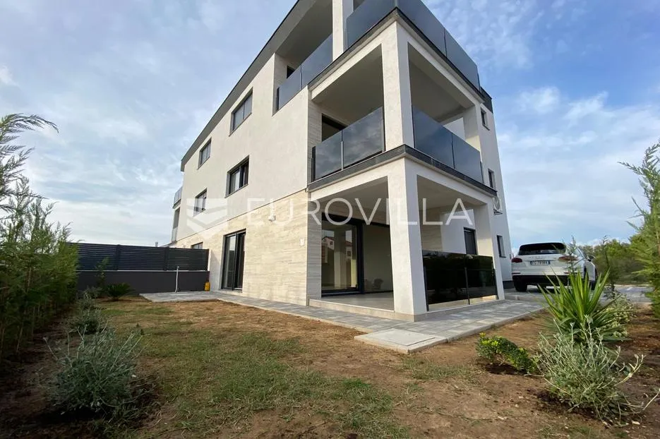 zadar, privlaka, dvosoban stan na prvom katu moderne zgrade s pogledom na more - slika 12