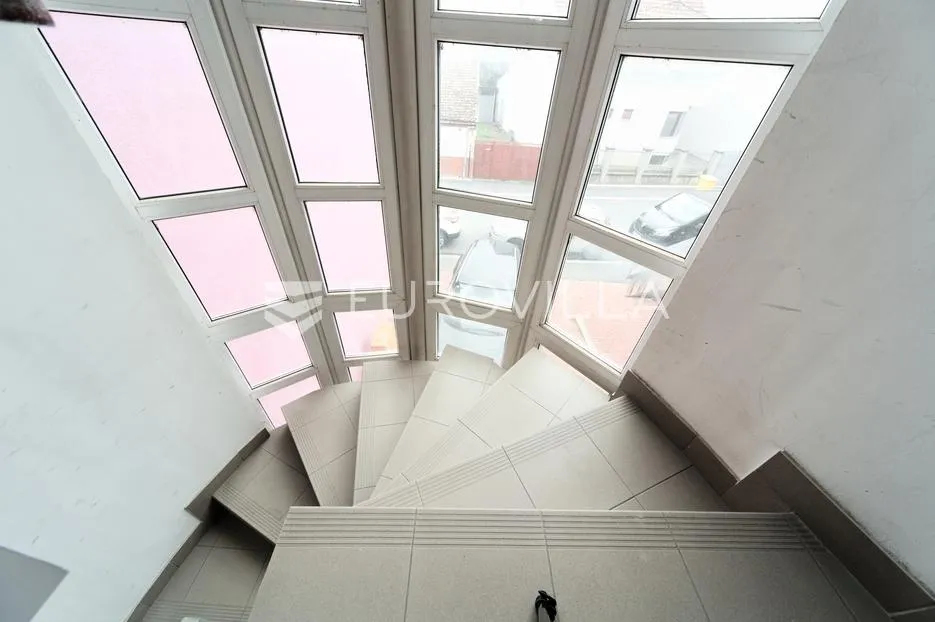 osijek, retfala, poslovna zgrada površine 359 m² - slika 14