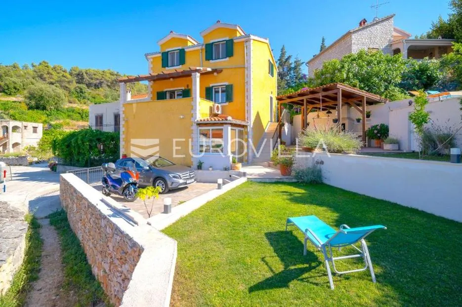 brač, splitska, kuća ukupne površine 170 m² - slika 2